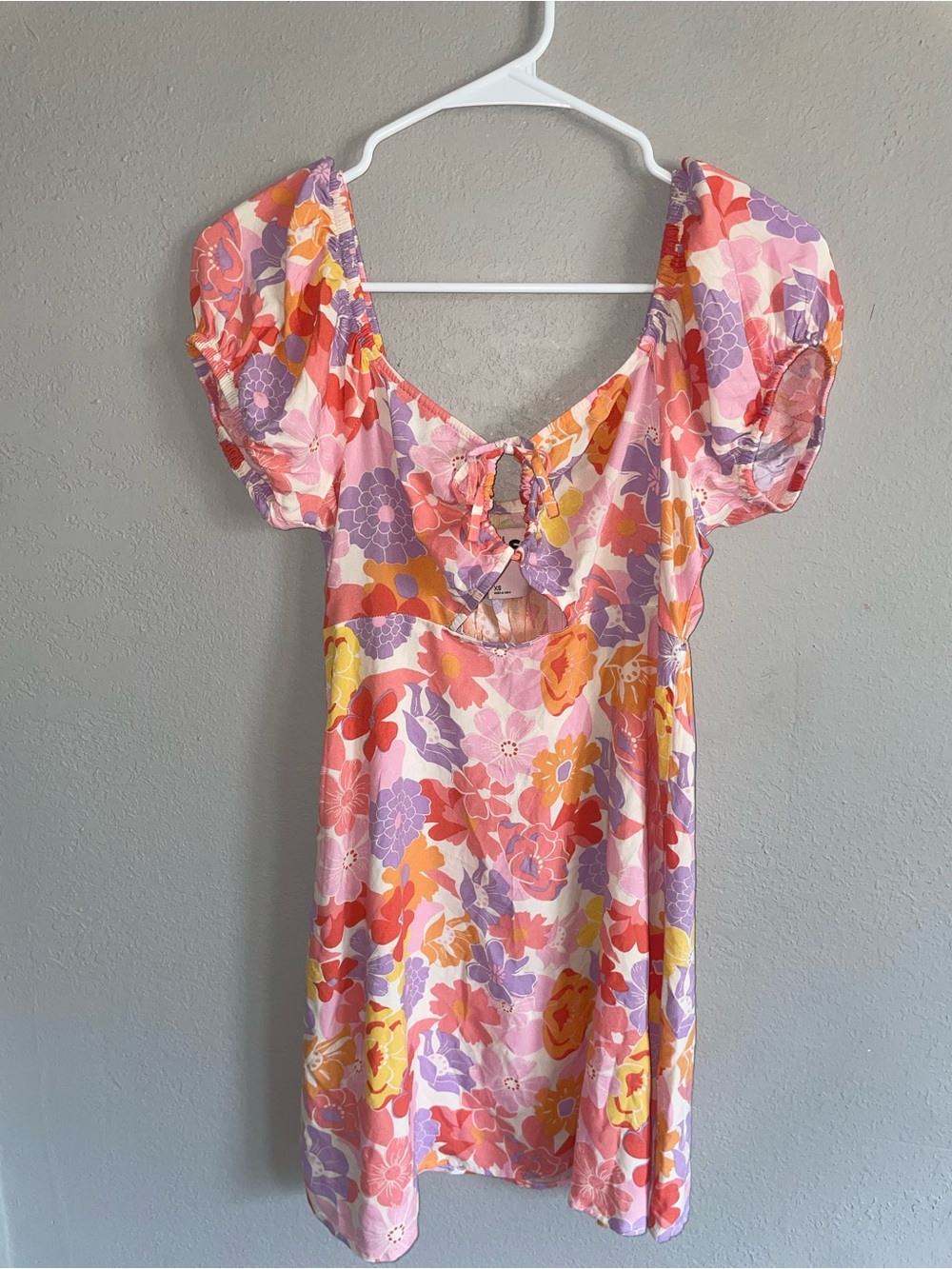 SO Pink Floral Puff-Sleeve Mini Dress with Tie Front